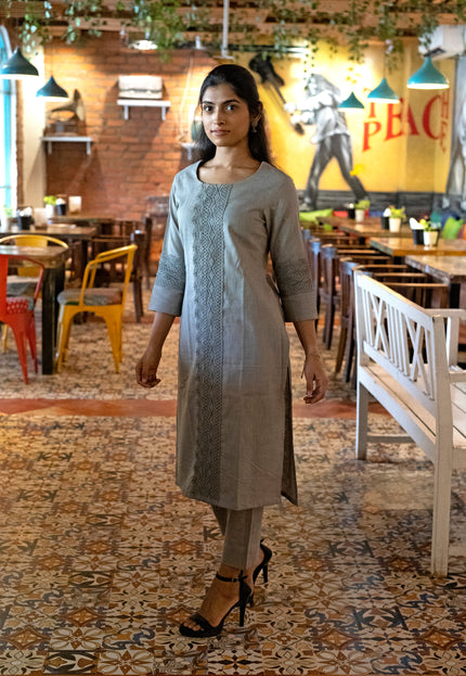 Ash Glamour Crochet Detail Kurta Pant Co-ord Set