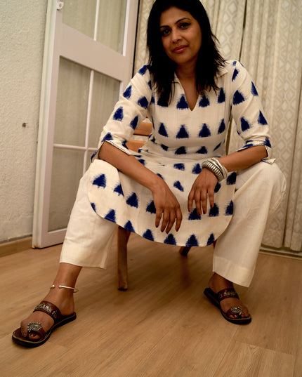 Trikona Bloom Ikkat Cotton Apple Cut White Kurti