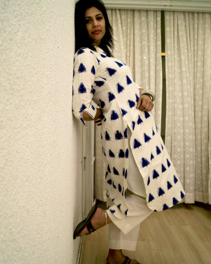 Trikona Bloom Ikkat Cotton Apple Cut White Kurti