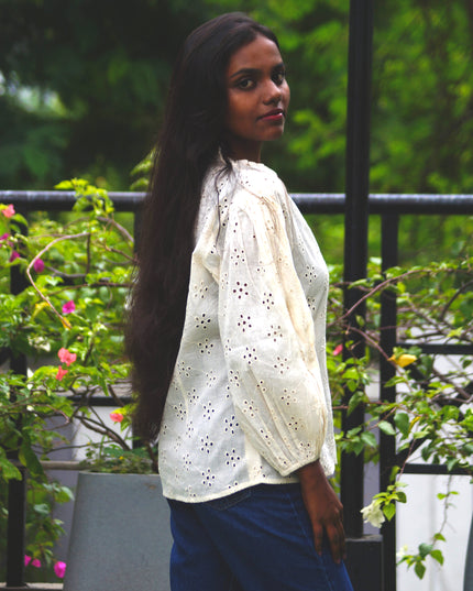 Hakoba Heven Off-White Shirt